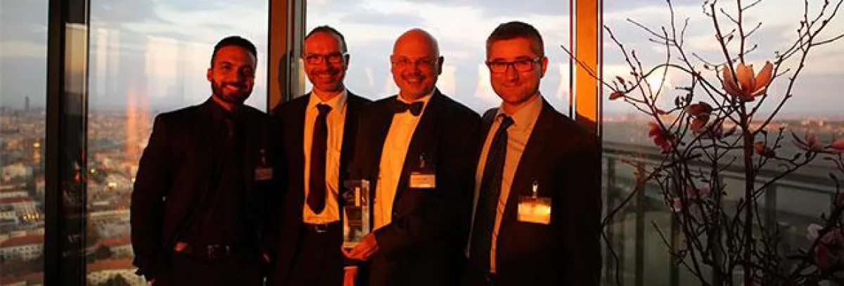 Foto (v.l.n.r.): Onur Acikgöz (Projektleiter Strategischer Einkauf), Guido Wingens (Bereichsleiter E