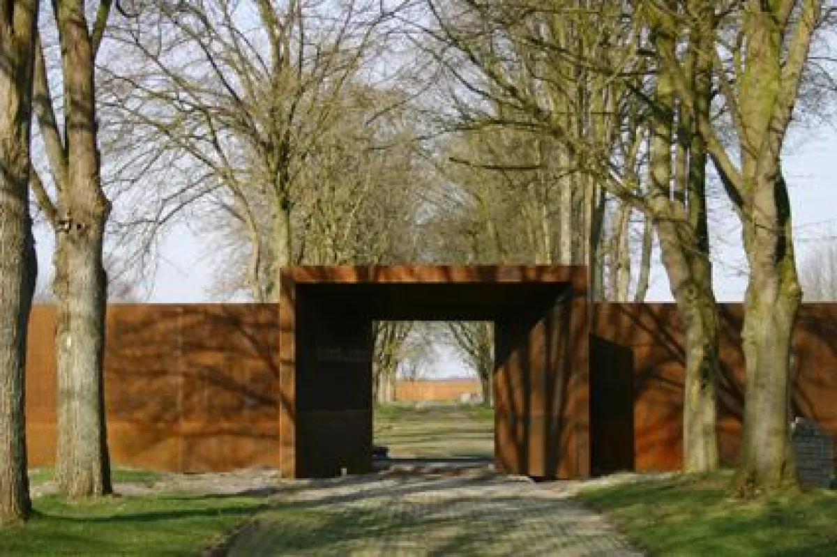 Eingang der Gedenkstätte
