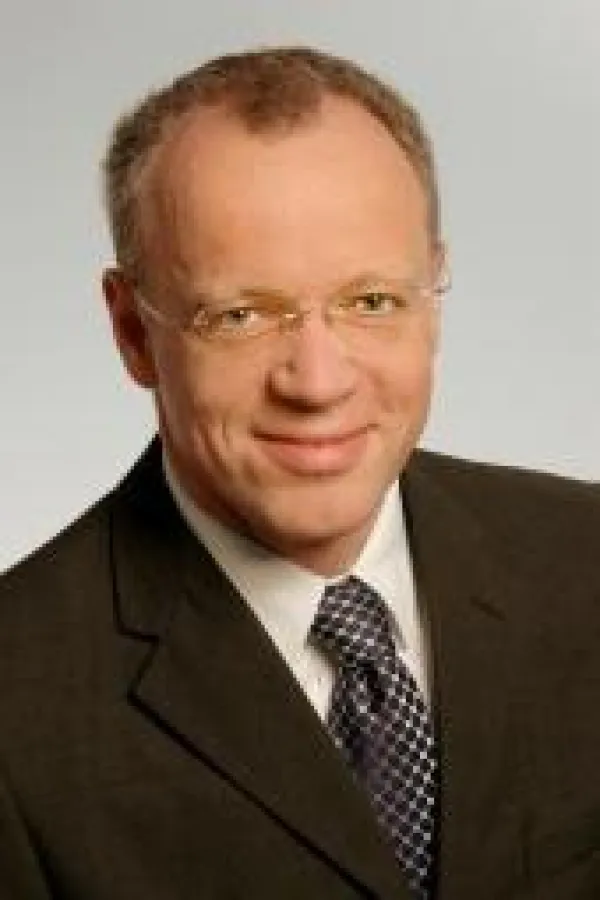 Dr. Stephan Kalb, Senior Director und Leiter des deutschen Versicherungsteam von Fitch Ratings in Fr