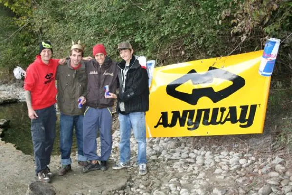 Bild: ANYWAY TM - Bungeesurfing RiverGames07 Final in Rubigen vom 30.9.2007