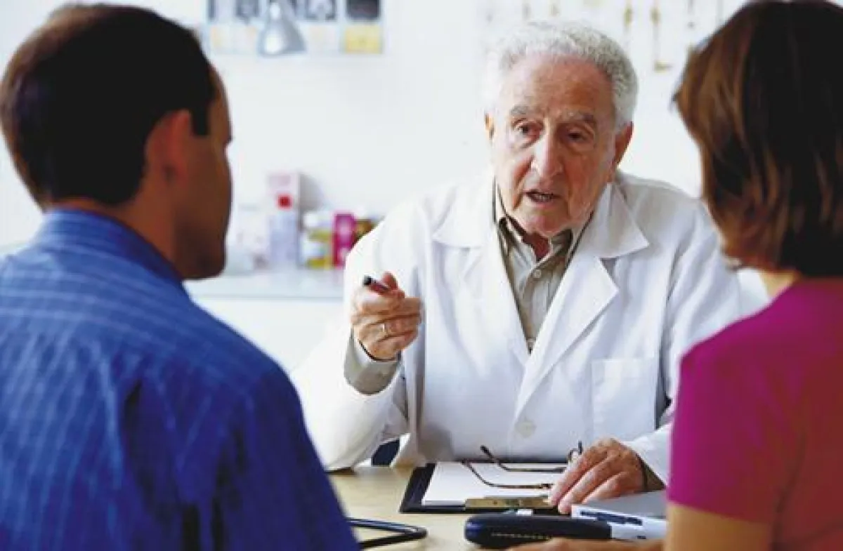 Patienten sollten ihren Arzt auf die bestmögliche Epilepsietherapie ansprechen, um ihr Leben anfallsfrei zu gestalten.