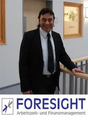 Bild: "Lingen (Ems) - Hauptstadt der Zeitwertkonten" - Heinz-Jürgen Zink als Fachmann vor Ort