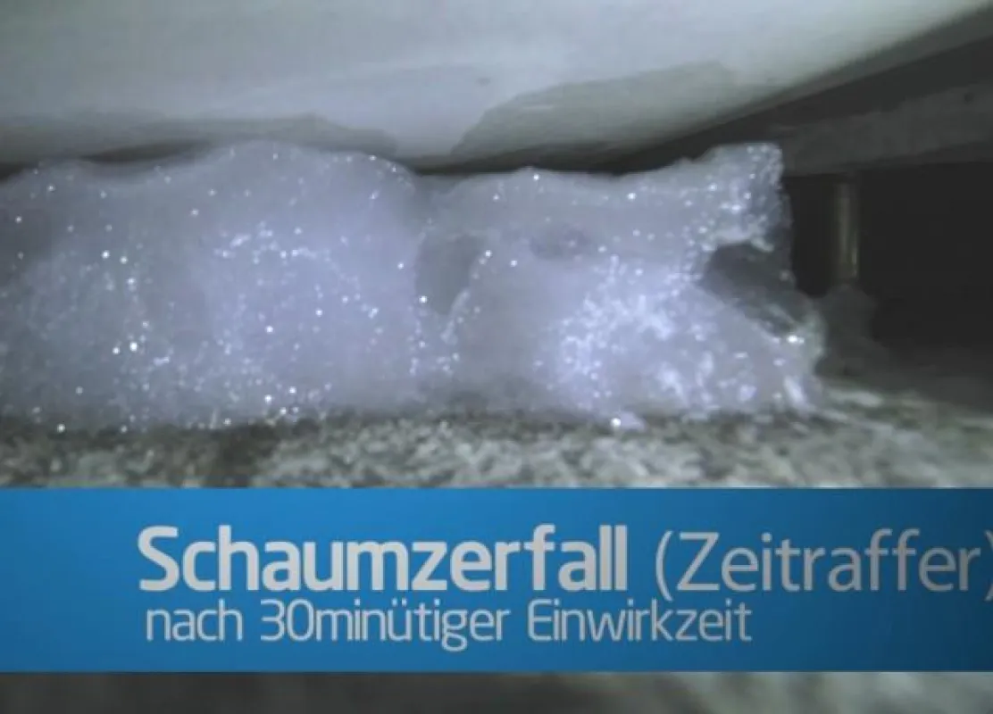Schaumzerfall nach 30minütiger Einwirkzeit
