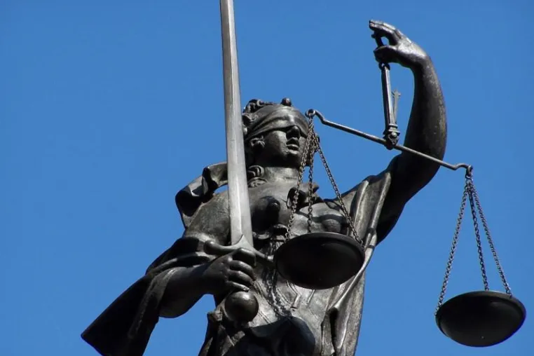 Bild: Internet-Blogs existenzbedroht? Justizposse am Landgericht Hamburg gefährdet mediale Demokratie