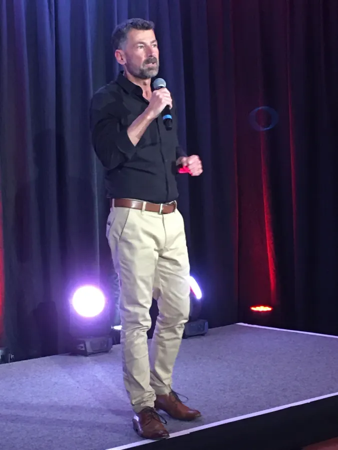 Cancer-Coach hält Brandrede gegen Krebs (© Frank Vogelgesang)