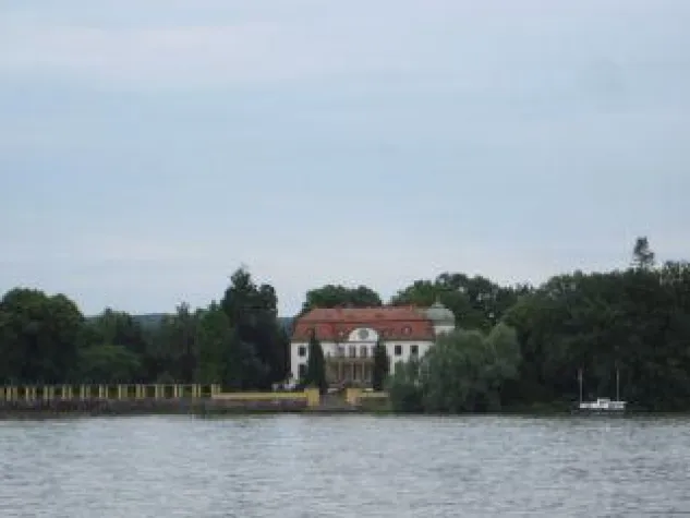 Bild: Sektproben auf der Eltviller Aue