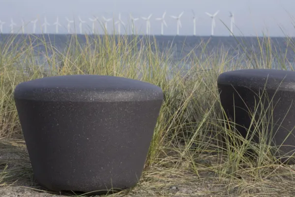 Bild: Nordisch klar: Stadtmöbel aus 100 % Recycling-Kunststoff