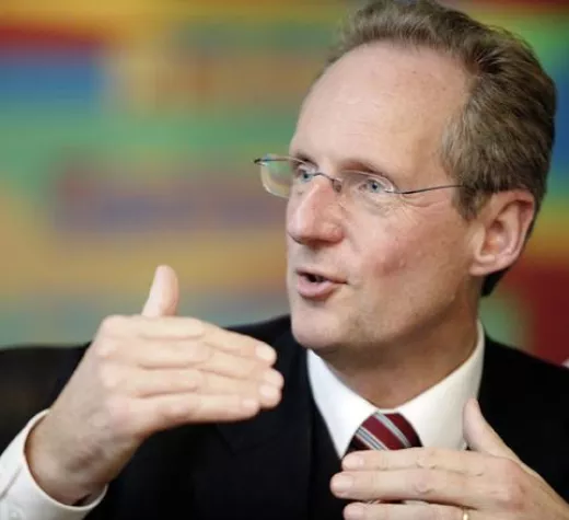 Oberbürgermeister Dr. Wolfgang Schuster wird Schirmherr des CSD Stuttgart 2011 Bild: Oberbürgermeister Dr. Wolfgang Schuster wird Schirmherr des CSD Stuttgart 2011