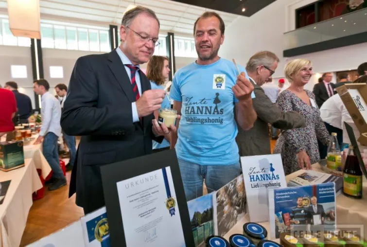 Gute Heidehonig Ernte erwartet Bild: Gute Heidehonig Ernte erwartet