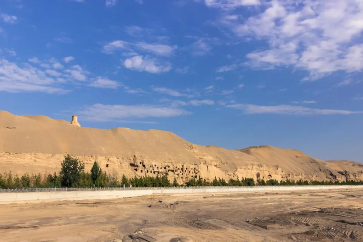 Eingang zu den Mogao Grotten in China