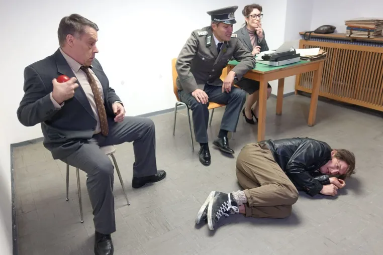 Bild: DIE VERWECHSLUNG - spannende Verfilmung der Kammeroper vom sirene Operntheater online