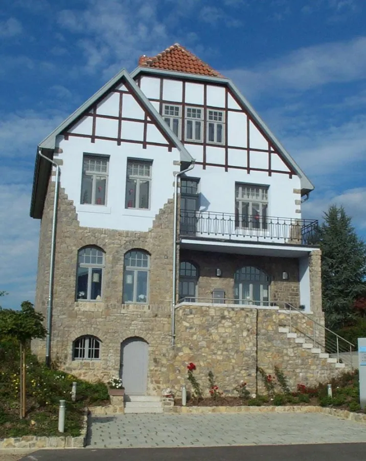 Der Traum von der eigenen Immobilie wird meist nur über Darlehen wahr. Künftig haben Verbraucher mehr Rechte gegenüber Banken, die Kredite verkaufen wollen. Foto: Architekturbüro Kramp/Immowelt.de