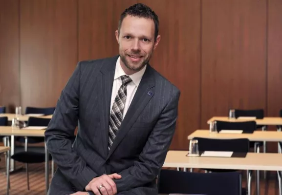 Bild: Jörg Hansmann neuer Direktor im Novotel Erlangen