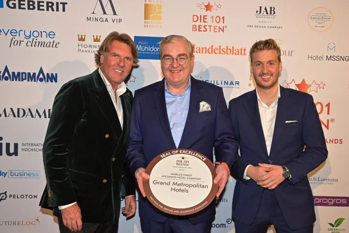 Grand Metropolitan Hotels als "WORLD'S FINEST UPCOMING HOTEL COMPANY" ausgezeichnet Bild: Grand Metropolitan Hotels als "WORLD'S FINEST UPCOMING HOTEL COMPANY" ausgezeichnet