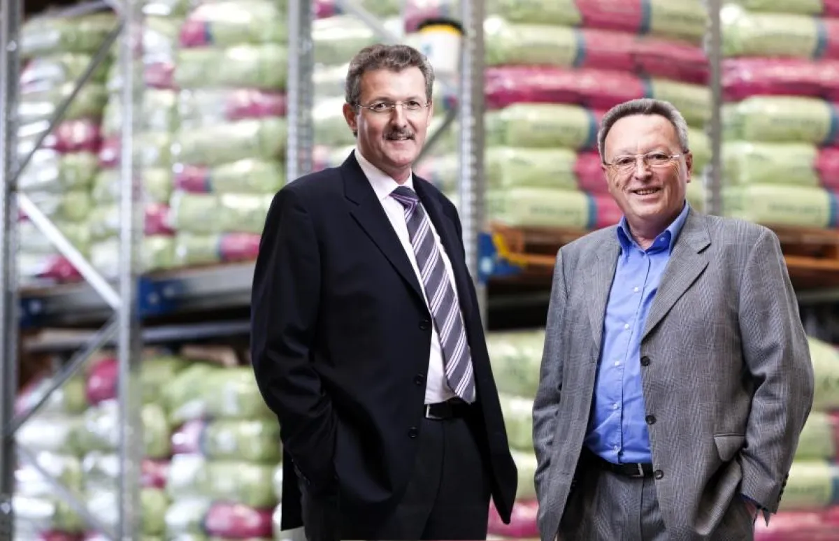 Werner Arts (l.) und Manfred Gnann, Gründer und Geschäftsführer der agaSAAT GmbH.