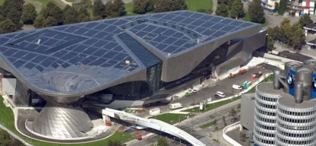Bild: Hoher Energieertrag auf messbar dichten Dächern – Auf die intelligente Kombination kommt es an