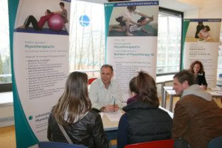 Tag der offenen Tür 5.3.16 im Präha Bildungszentrum Düsseldorf Bild: Tag der offenen Tür 5.3.16 im Präha Bildungszentrum Düsseldorf