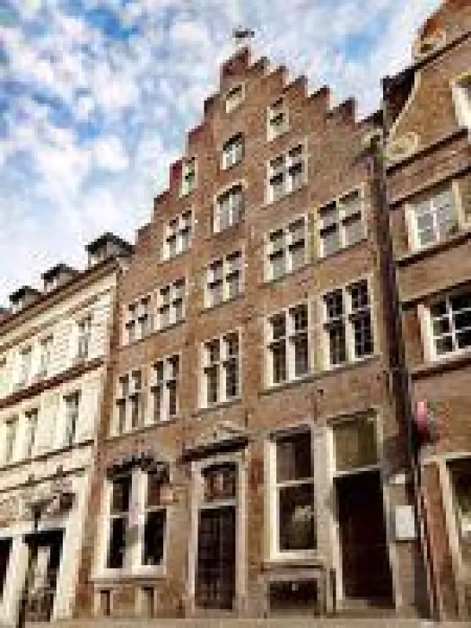 Außenansicht von allynet in Düsseldorf: Das Haus zum Kurfürsten, das älteste erhaltene Stadthaus in Düsseldorf