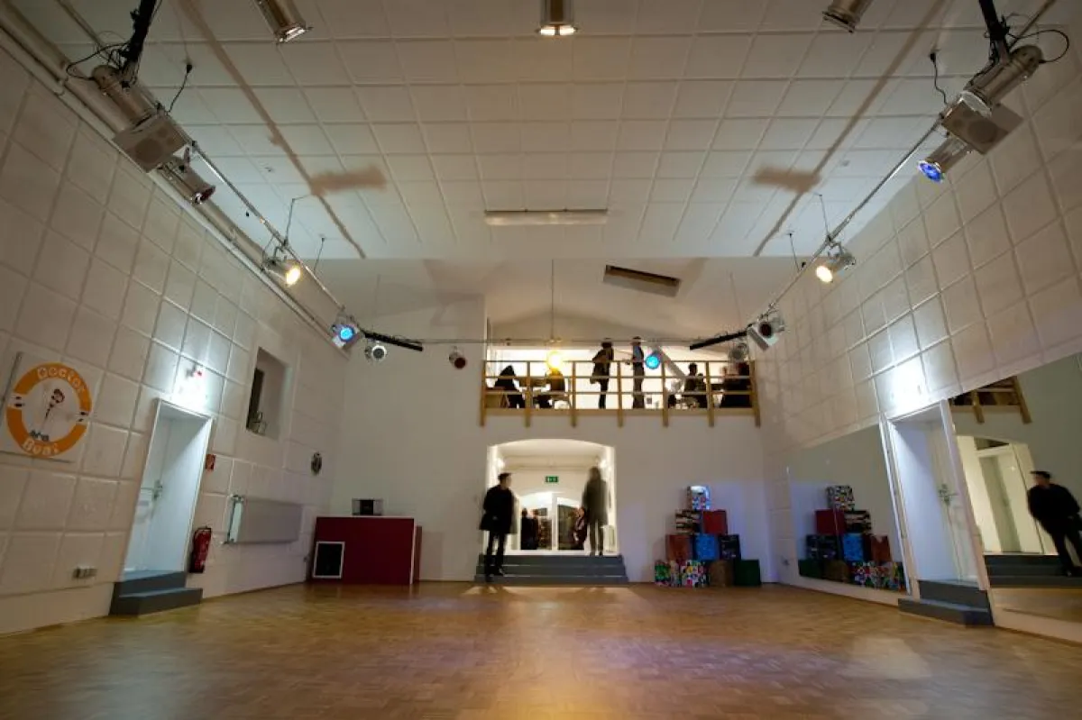 Doctor Beat: Gut gelaunt tanzen in freundlicher Atmosphäre