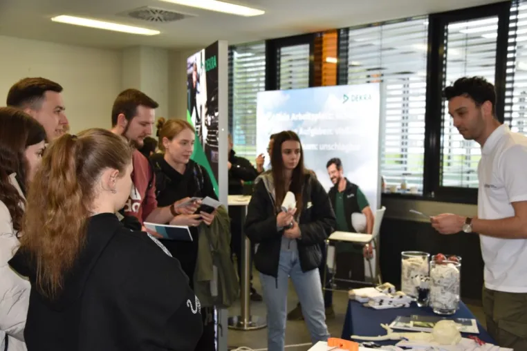 Bild: LIT Career der Hochschule Reutlingen überzeugt Studierende und Aussteller