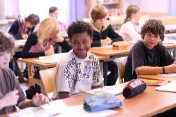 Bild: Immer mehr Waldorfschulen nehmen Flüchtlingskinder auf