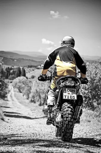 Neue Globetrotter-BMW R 1200 GS Adventure geht serienmäßig mit Continental TKC 80 auf die Reise Bild: Neue Globetrotter-BMW R 1200 GS Adventure geht serienmäßig mit Continental TKC 80 auf die Reise