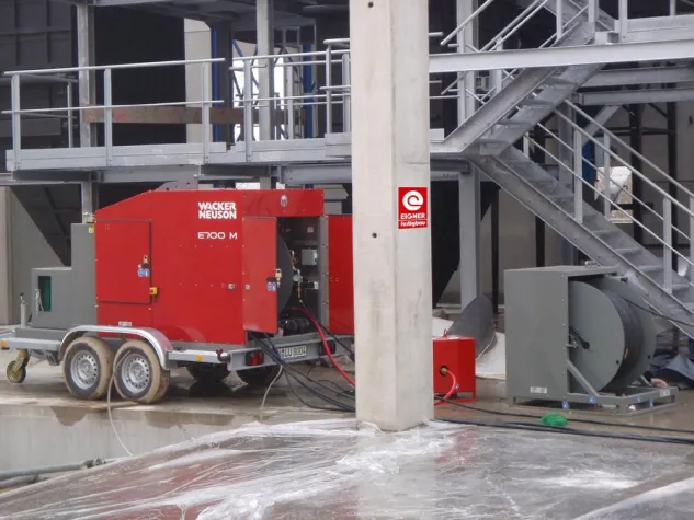 Bild: Flächenheizer erleichtern Betonierarbeiten im Winter