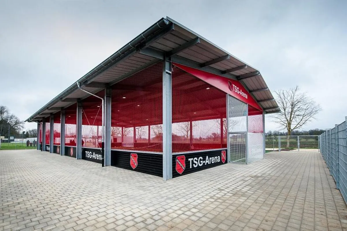 McArena Freilufthalle in Achstetten