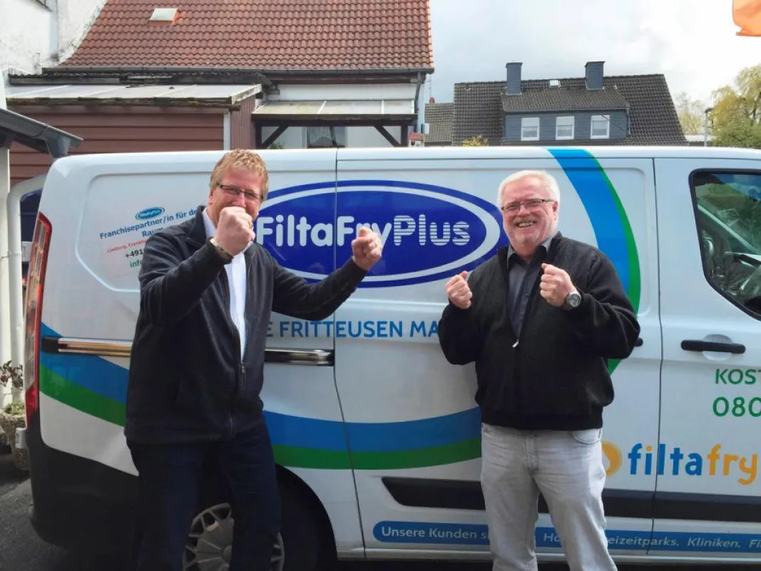 Jos van Aalst (links) und Hans Haber (rechts) freuen sich auf die Zusammenarbeit