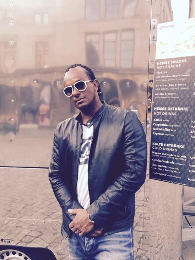 Martin Rietsch alias Rapper „2schneidig“ engagiert sich mit Präventionsprojekten