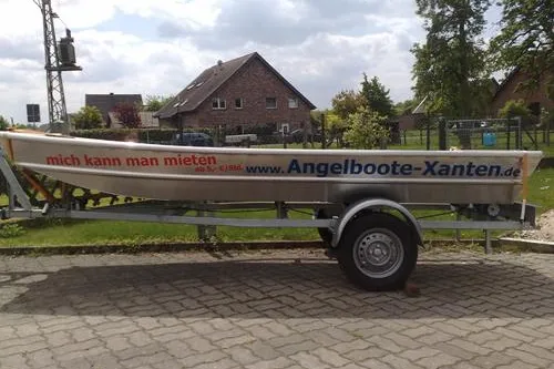 Bild: Angelboote, Arbeitsboote, Rettungsboote, all das können Sie in unseren Shop erwerben.