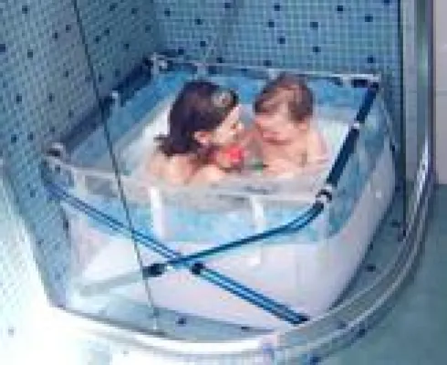 Bibabad verwandelt jede herkömmliche Dusche in ein Vollbad für Kinder Bild: Bibabad verwandelt jede herkömmliche Dusche in ein Vollbad für Kinder