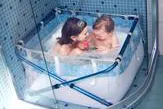Bild: Bibabad verwandelt jede herkömmliche Dusche in ein Vollbad für Kinder