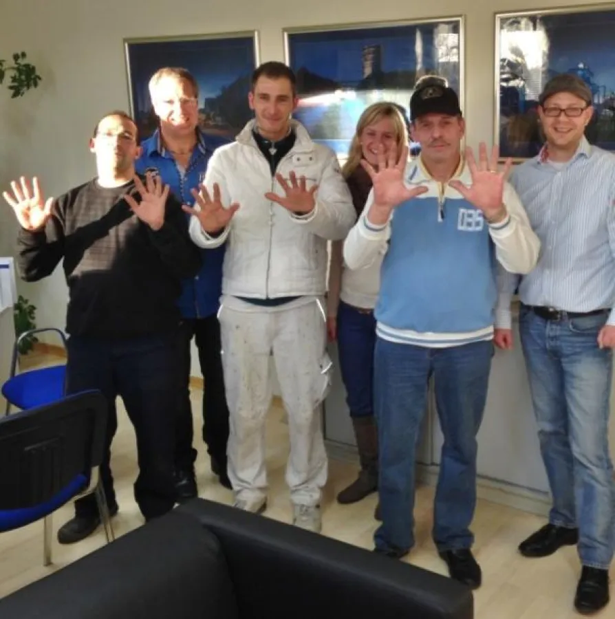 Die Jubilare im Vordergrund: Mostapha Elouarti, Rene Nowak und Wilfried Retzlaff