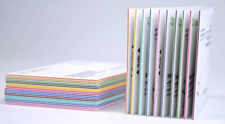 Bild: Visitenkarten mit Farbkern liegen voll im Trend