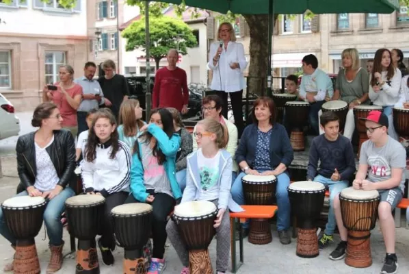 Bürgerstiftung Erlangen stellt weitere 60.000 Euro den Erlangern zur Verfügung Bild: Bürgerstiftung Erlangen stellt weitere 60.000 Euro den Erlangern zur Verfügung