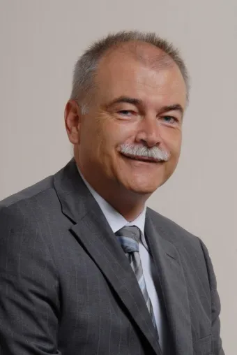 Udo Janetzki als Vorstandsmitglied des Forschungskuratoriums Textil e.V. bestätigt Bild: Udo Janetzki als Vorstandsmitglied des Forschungskuratoriums Textil e.V. bestätigt
