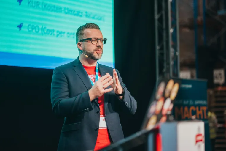 Aktuelle E-Commerce-Trends live erleben: Neue Impulse für über 520 Teilnehmer beim E-Commerce BBQ Bild: Aktuelle E-Commerce-Trends live erleben: Neue Impulse für über 520 Teilnehmer beim E-Commerce BBQ