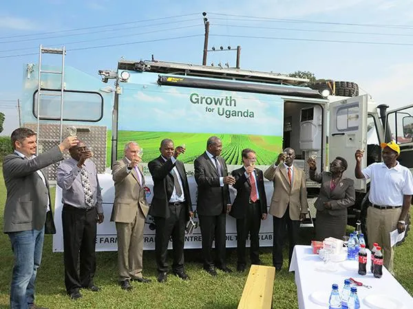Bild: 4Wheel24 präsentiert Sonderfahrzeug für Projekt „Growth for Uganda“ der K+S Kali GmbH