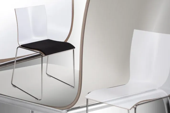 Design-Stuhl mit effizientem Charakter Bild: Design-Stuhl mit effizientem Charakter