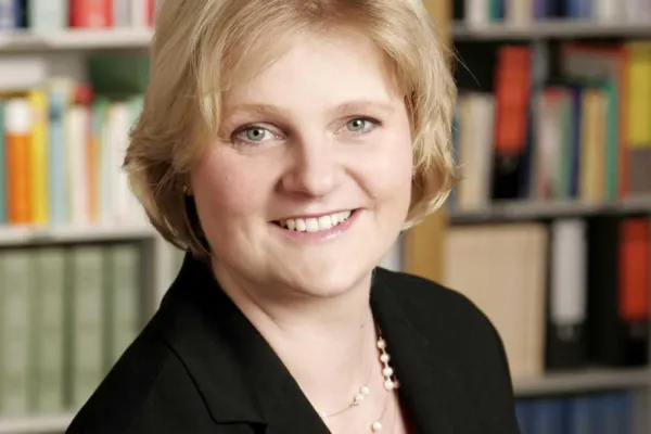 Arbeiten im Alter – wie erhalten die Unternehmen die Leistungsfähigkeit ihrer Mitarbeiter Bild: Arbeiten im Alter – wie erhalten die Unternehmen die Leistungsfähigkeit ihrer Mitarbeiter