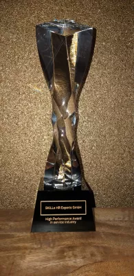 Bild: SKILLs HR Experts GmbH erhält den HIPE AWARD 2022 