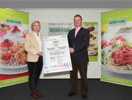 Bild: GLOBALG.A.P: Erstes Zertifikat für Putenmast vergeben - SGS zertifiziert Putenmäster der Firma Heidemark