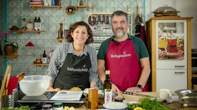 Bild: KochDichTürkisch integriert sich in deutsche Küchen mit Live-Online-Kochkursen