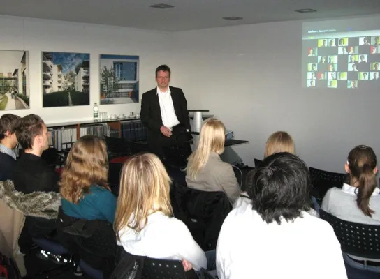 Bild: Spaß am Beruf des Architekten? - KZA vermittelt Schülern Einblicke in die Praxis