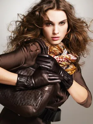 Bild: Gold GmbH veredelt Motive von Markus Pritzi für Strenesse und Roeckl