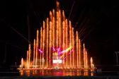 Bild: Lasershows und Wasserspiele begeistern vor der Black Sea Arena in Georgien die Fans von Aerosmith