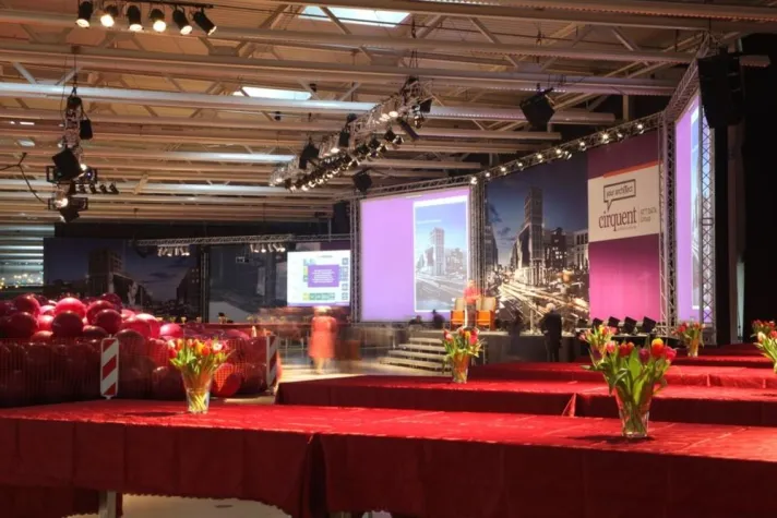 Bild: LiveCo Veranstaltungstechnik betreut den Cirquent Kickoff 2010