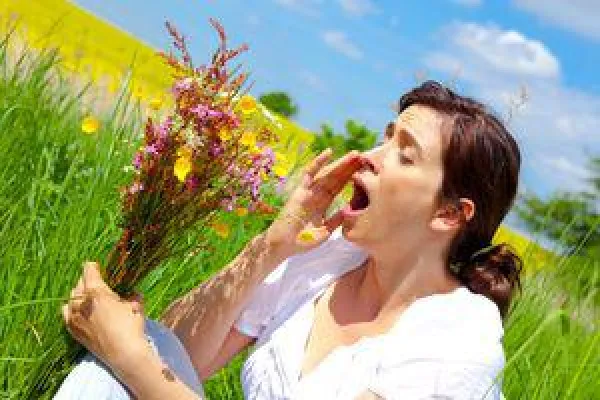 Bild: Pollenbelastung reduzieren - Plasmacluster-Luftreiniger filtern fast 100 % der Pollen aus der Innenraumluft