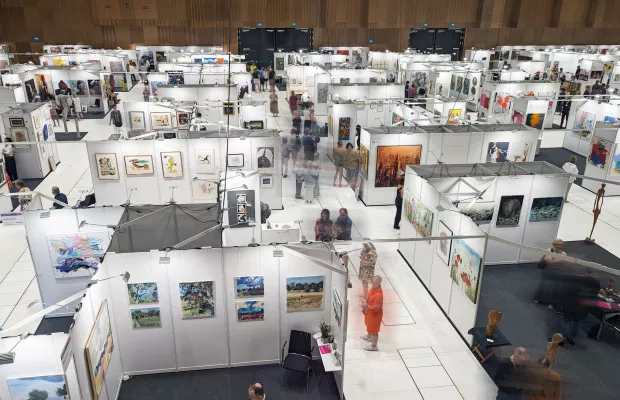 Bild: ARTe Kunstmesse Wiesbaden – Zum sechsten Mal in der Hessen-Metropole